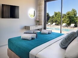 PanStel Luxury Villas - pools & jacuzzi