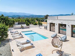 PanStel Luxury Villas - pools & jacuzzi