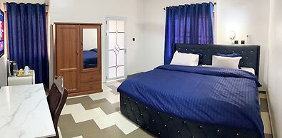 Hinstock Hotel