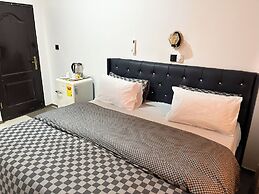 Hinstock Hotel