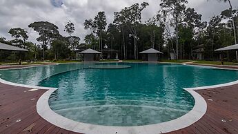 Bangal com Jacuzzi e Churrasqueira Privativa
