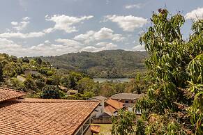 Casa com Piscina Sal o de Jogos e Churrasqueira