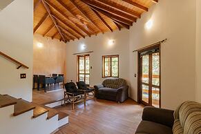 Casa com Piscina Sal o de Jogos e Churrasqueira
