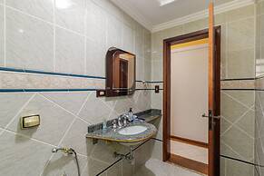 Casa com Piscina Sal o de Jogos e Churrasqueira
