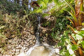 Casa com Piscina Sal o de Jogos e Churrasqueira