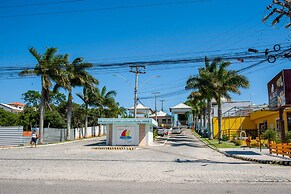 Casa com Piscina Quadra de Areia e Churrasqueira