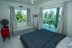 Casa com Piscina Quadra de Areia e Churrasqueira