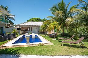 Casa com Piscina Quadra de Areia e Churrasqueira