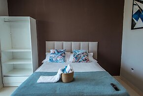 Casa em Jacum com Piscina 5 Suites e Fliperama