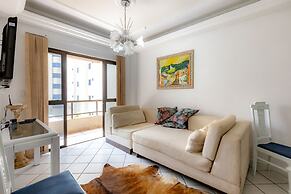 Apartamento com Varanda Churrasqueira e Vista Mar