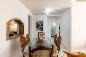 Apartamento com Varanda Churrasqueira e Vista Mar