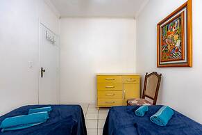 Apartamento com Varanda Churrasqueira e Vista Mar