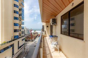 Apartamento com Varanda Churrasqueira e Vista Mar