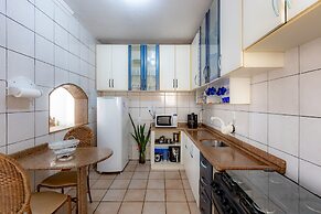 Apartamento com Varanda Churrasqueira e Vista Mar