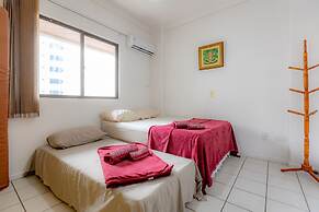 Apartamento com Varanda Churrasqueira e Vista Mar