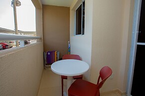 Apto com Piscina e Garagem em Barra dos Coqueiros