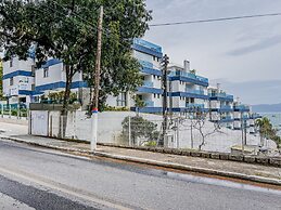 Apto P na Areia com Varanda e Churrasqueira