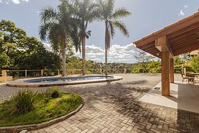 Casa de Campo com Vista Piscina e rea Gourmet