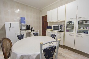 Casa com Piscina e Garagem a 550m da Praia