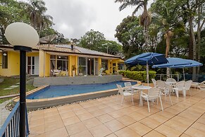 Casa de Campo com Piscina Lareira e Churrasqueira