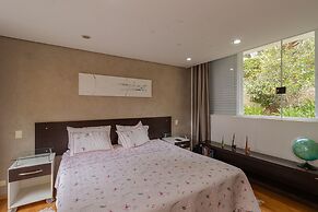 Casa de Campo com Piscina Lareira e Churrasqueira
