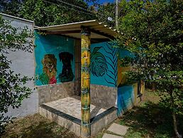 Casa Rodeada de Verde c Hidro e Churrasqueira