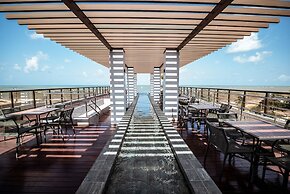 Flat Beira-mar c Piscina e Academia em Mana ra