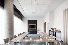 Alt Hotel Ottawa Airport