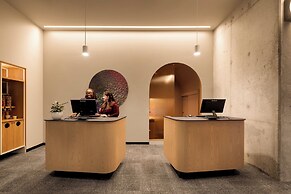 Alt Hotel Ottawa Airport