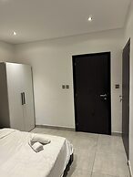 Peravi Suites at the Signature