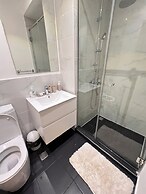 Peravi Suites at the Signature