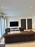 Peravi Suites at the Signature