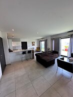 Peravi Suites at the Signature