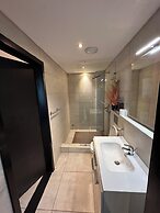 Peravi Suites at the Signature