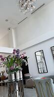 Peravi Suites at the Signature