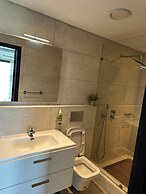 Peravi Suites at the Signature