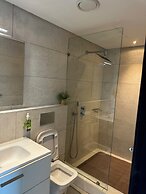 Peravi Suites at the Signature