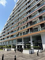 Peravi Suites at the Signature
