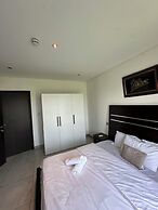 Peravi Suites at the Signature