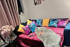 Heathrow Haven London-luxury Apartment-2nd Floor