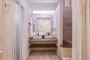 Casa Wayra Tulum - Boutique Condos