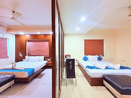 Hotel Park Prime with Swimming Pool
