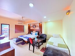 Hotel Park Prime with Swimming Pool