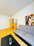 Bright 1BR Apartment Near Augarten