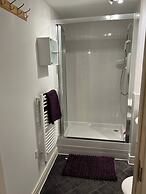 Newly Decorated Studio Apartment -city Centre- Sleeps 2