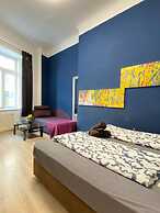 Cozy 1BR Apartment Near Danube River