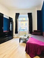 Cozy 1BR Apartment Near Danube River