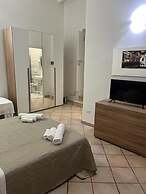 WHITEHOUSE LECCE