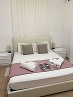 WHITEHOUSE LECCE
