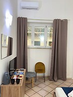 WHITEHOUSE LECCE